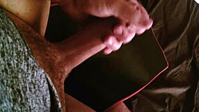 Why settle for solo when wanking can be this hot?