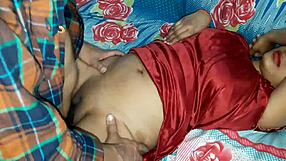 היי, רוצה לראות את נילו הצעירה 18+ משתוללת עם פעילות אנאלית בבית?