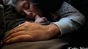 Kockázatos extrém nyilvános fuj a repülőn, majdnem elkaptak