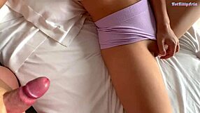 Latina Horny Berjilbab Besar Goda Teman Sekamar Buat Creampie