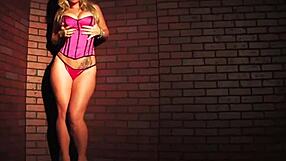 Jayden Jaymes reveals her amazing big tits and ass in solo masturbation