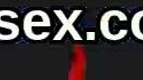 Jeune coquine 18+ endure une thérapie anale douloureuse à l'asile