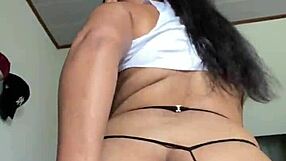 هل تركبين ذاك الزب الكبير الشهي على طريقة كوغيرل، صدرك الكبير يرتعش؟