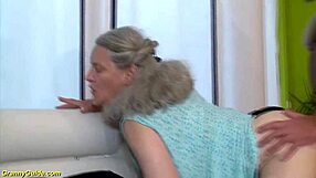 Ruma 72-Vuotias Mummo Ottaa Kovan Monster Kyrvän