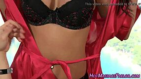 Sexy Masseuse Mouth Jizzed! Wow!