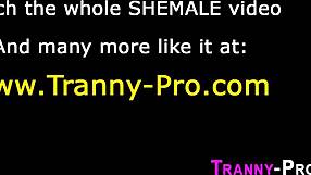 Shemale fahişe ağzı dölle dolduruluyor