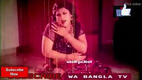 Mulheres de Bangla, Morar Kokila, balançam peitões em dança selvagem em grupo