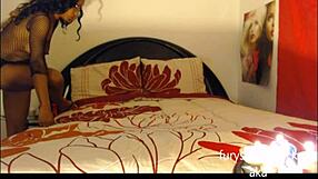 Bold Ebony Babe Squirts Huge Loads From Her Pussy In Throwback Workout Scene