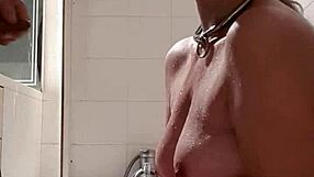 esclave f douche dorée pour ma jolie chienne