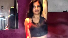 Oye, mete esa polla erecta en mí en el motel, por favor?