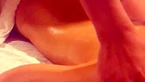 아시안 호텔 마사지에서 야한 일본 쓰리섬으로 변신, 관전까지