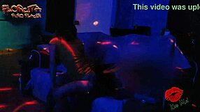 Seduciendo y Rompiendo Culito!