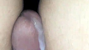 同性恋越南人在厕所里不用手手淫，真他妈热！🔥