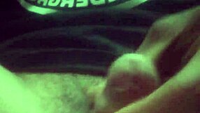 i watch this thai guy fucking hard