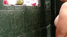 Duchita Joins Group for Wild Fun Tonight