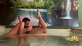 نيك غريب في نادي ليلي بركوب جامح وفعل فموي