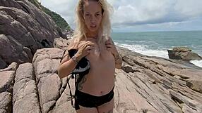 gozando na beira do mar with blonde latina milf outdoor masturbation
