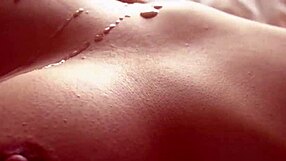 S-Cute Mirai Offre un Sexe Japonais Parfait avec Courbes Époustouflantes