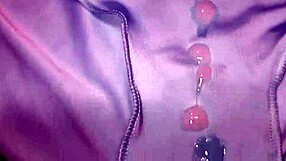 Gozei Usando a Calcinha Azul da Minha Amiga para Brincar Sozinha.