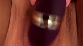 My pussy is cumming from the vibrator