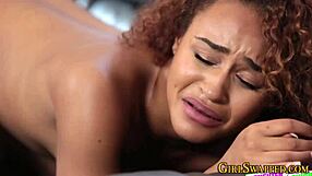 Fekete Csaj Punciját Keményen Megdöngeti Egy Idősebb Férfi, Vadul Érzem Magam!