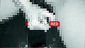 Feleség egyedül megy a glory hole kabinba ma