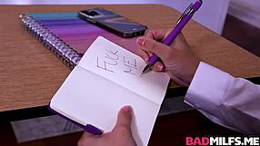 Spontane seksles met lerares Lizzie Love en leerlingen