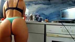 Cute Sexydea fingers herself on live webcam show