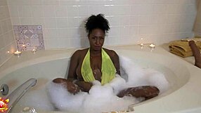 ebony bbw giana intensely strokes her soaking pretty pussy