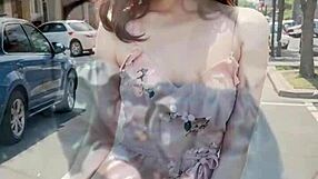 3D realistisk asiatisk AI-model viser 18+ fisse offentligt i nøgen samling