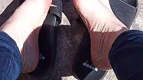 feet in the sun before pedicure