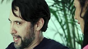 Sono sconvolto nel vedere Reagan Foxx venire forte in una scena di casalinghe infedeli con tette enormi