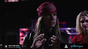 Nem hiszem el, hogy Lena Paul és Katrina Jade a legjobb rockbandáért versenyez