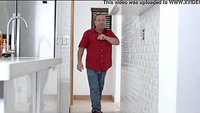 Adik tiri goda dan hentam keras abang dia di Hott9 Com