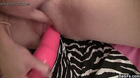 Amateur slut swallows cumshot in bold blowjob