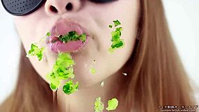 EATING FETISH WOMEN MAKE SOUNDS WHILE EATING CUCUMBER!