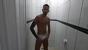 Gabriel Victor and Pauzudo Safado in Bareback Outdoor Gay Orgasm