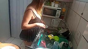 Sarah Rosa shows big tits and ass in vlog