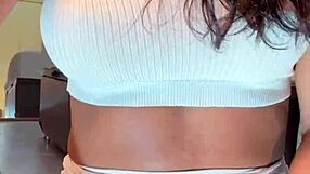 I masturbated and left my pussy open just with fingers 😏