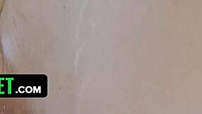 Sultry stepsis shakes booty on stepbro's cock!