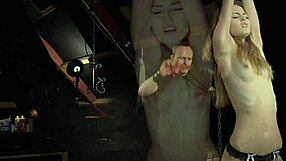 Tetas pequeñas 18+ sumisa recibe castigo bondage follada para dominación total de coño