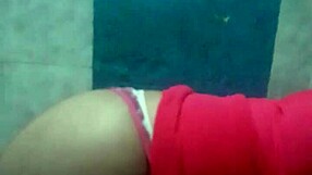 novinha se tocando gostoso sozinha.