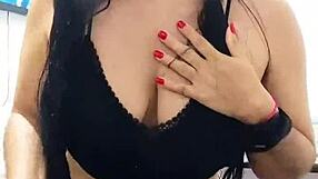 Arrecha latina seduces you to intense orgasm