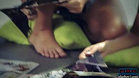 Very Sexy Lesbian MILFs Licking and Fingering Each Other