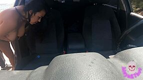 Tetona Folls Extraño Que Se Une Mientras Se Masturba En El Coche Encuentro Fugaz?
