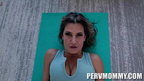 Milf Krystal Sparks Blows Jay Rock