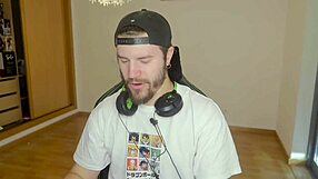 In this mature game, Marionette Fantasy uncensored, the girl knows she's in for some fantasy fun.