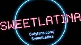 Shaking ass in red pantyhose 😏