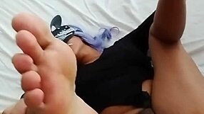 Linda Mexicana, your feet make my dick so hard!