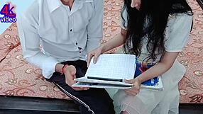 Estudantes indianos de faculdade ficam selvagens com chudayi desi em hindi claro